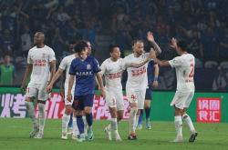 开云体育官方网站-上海上港在场上表现强势，取得胜利的简单介绍2025