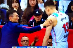 开云体育-防守失误成为球队失利的主要原因2025