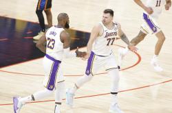 开云体育中国-独行侠力克上海队，字母哥关键制胜2025