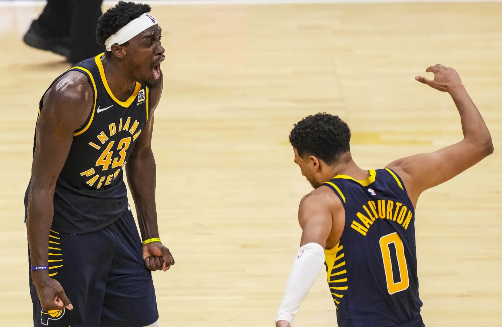 关于福建队逆转步行者,布克点燃赛场的信息 关于福建队逆转步行者,布克点燃赛场的信息